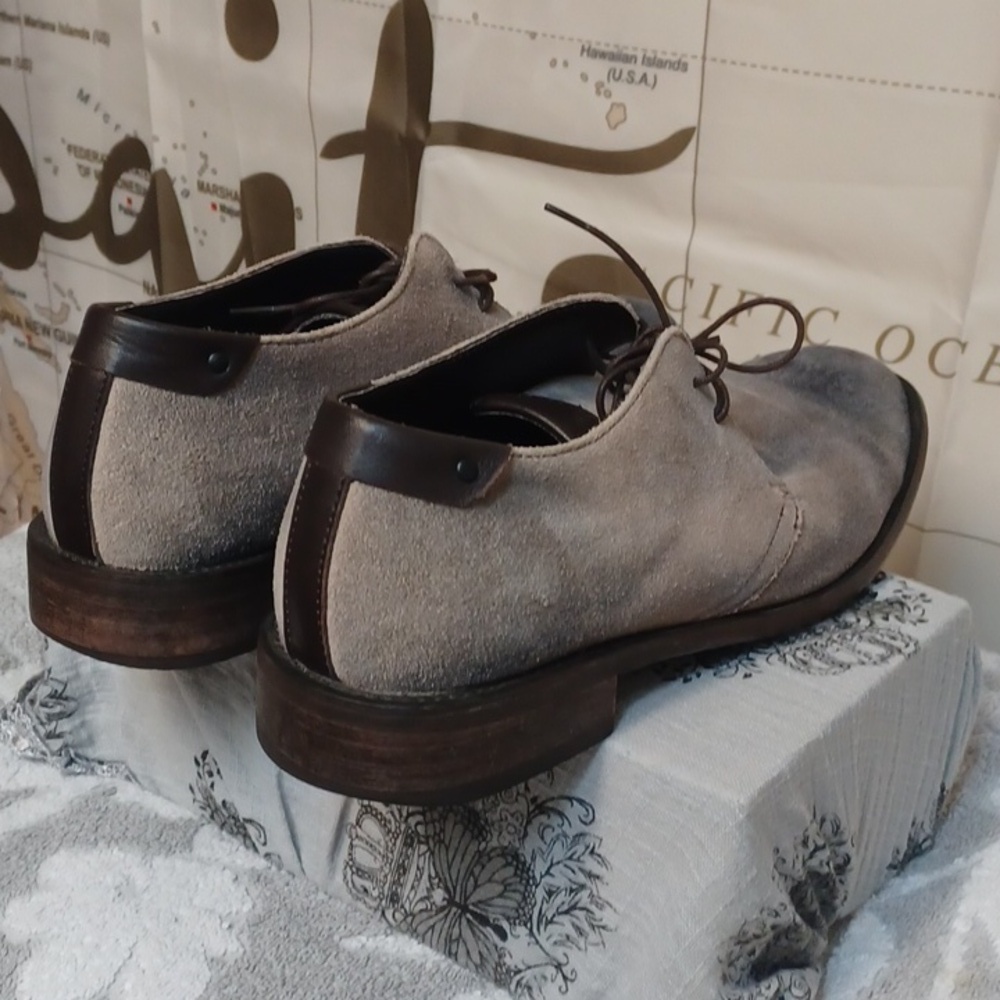 BACCO BUCCI ESTUDIO SIZE 10. Men's Tan Suede Dress Shoes - Picture 7 of 10